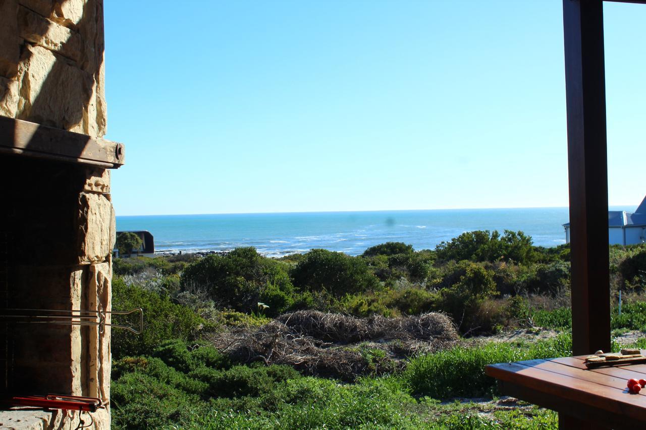 West Coast Seaside Getaway Hotel Grotto Bay Ngoại thất bức ảnh